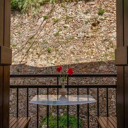 Kostanna Appartement *